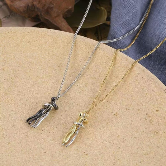 Hugging Lovers™ Couple Necklace